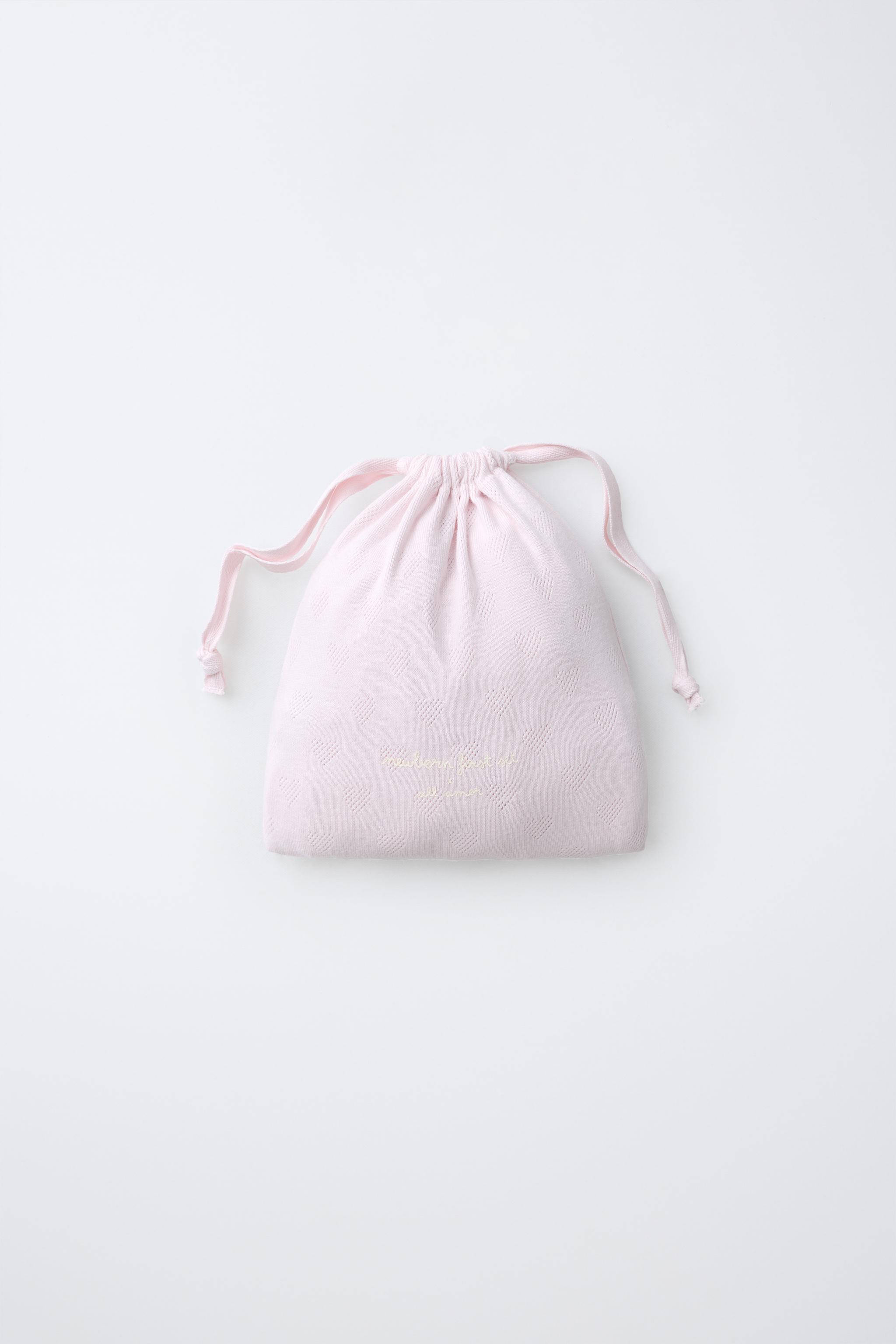 LAYETTE SET AND POUCH